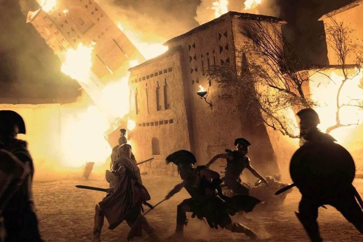 «На деревню дедушке», «Зловещие мертвецы», «Мой дикий друг», «Одиссея»: главные кинопремьеры середины лета в России
