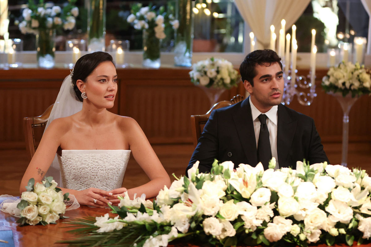 Сбежавший жених: что произойдет в 79-й серии турецкого хита «Зимородок»