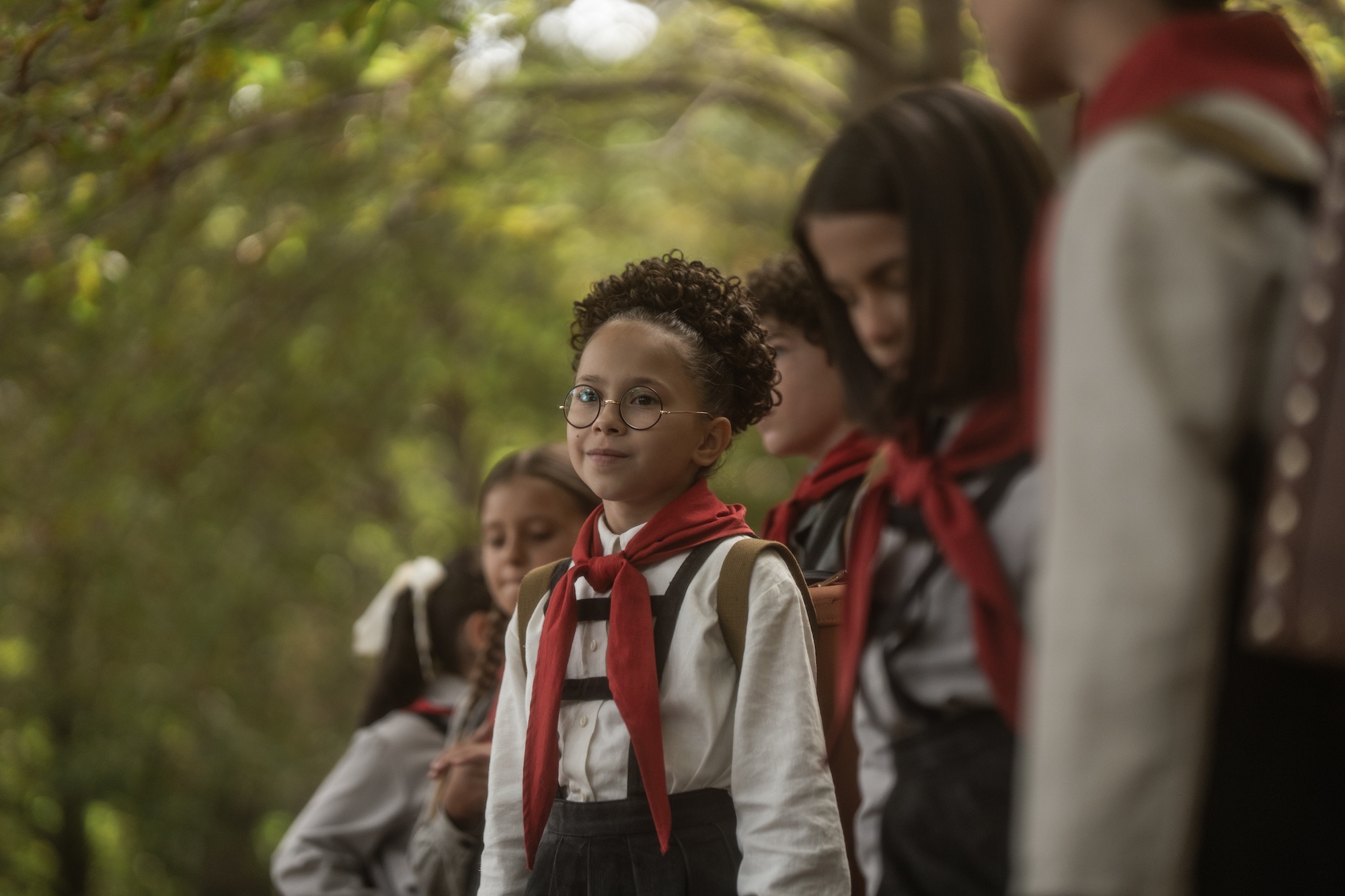 Новая главная героиня: в Сети появился постер сериала «Манюня: детство Ба»