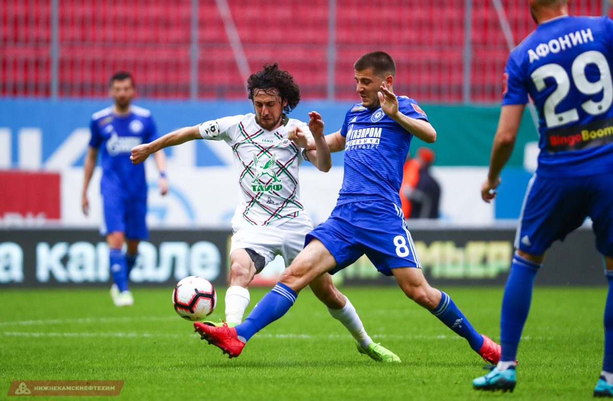 Эпоха футбольного троевластия