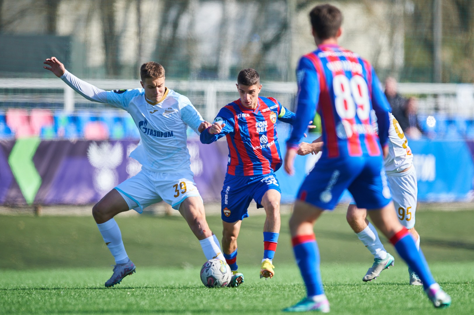 «Пари НН» – «Зенит, «Акрон» – «Спартак», ЦСКА – «Ахмат», дерби Кубани и Урала: смотрим 16-й тур Молодежной лиги на каналах «Футбольный» и «Спортивный»