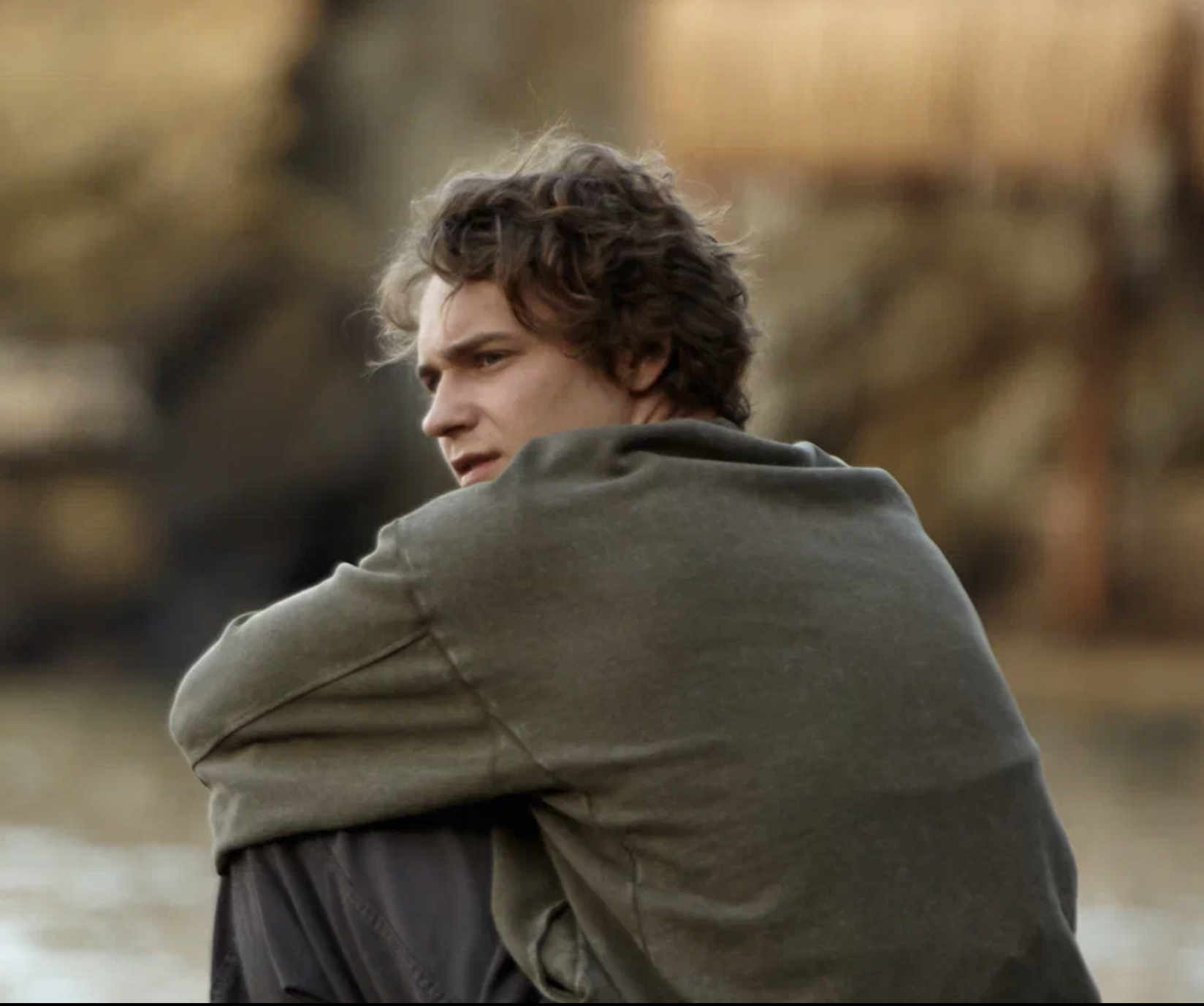 Гоша взрослеет, проблемы остаются: сериал «Пингвины моей мамы» с Хлебниковым и Урсуляк вернется этой осенью