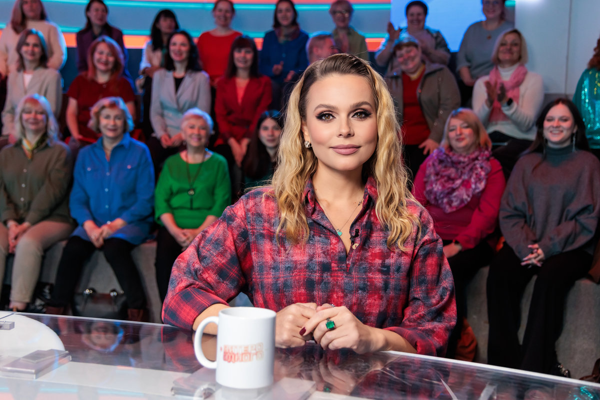 Смотрите новый выпуск шоу «Пятеро на одного» на канале «Россия 1»