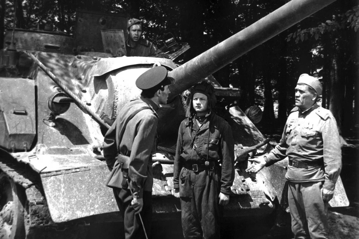 Воля и характер наших танкистов: драма «На войне как на войне» на канале «День Победы» показывает путь четырех