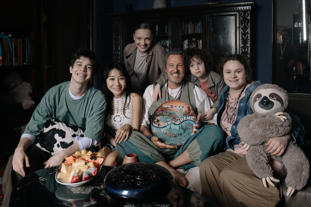 Игорь Верник и Екатерина Вилкова снимаются в сериале «На своей волне»