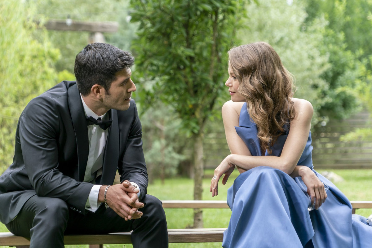 Сама наивность: «Девушка за стеклом» на канале «Романтичное» показывает, как хрупкая Налан попыталась стать взрослой