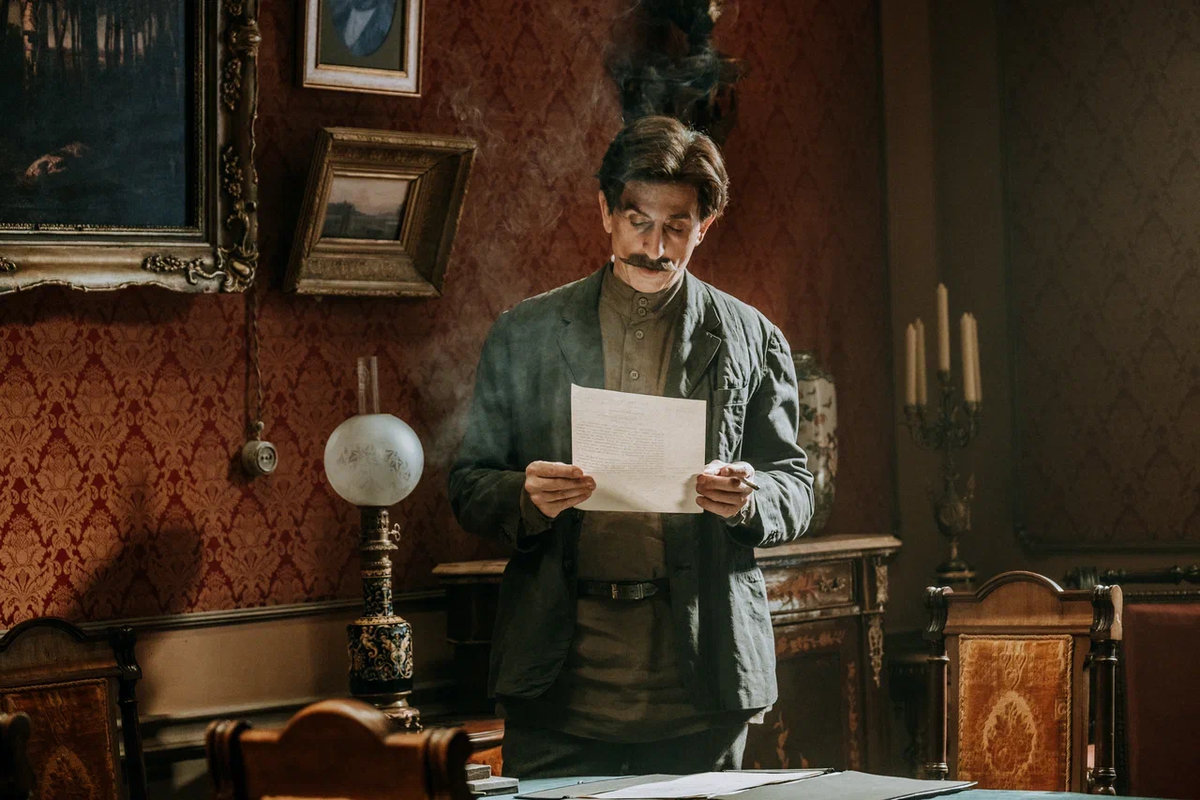 Эпохальное: смотрите заключительные серии «Хроники русской революции» на канале «Россия 1»