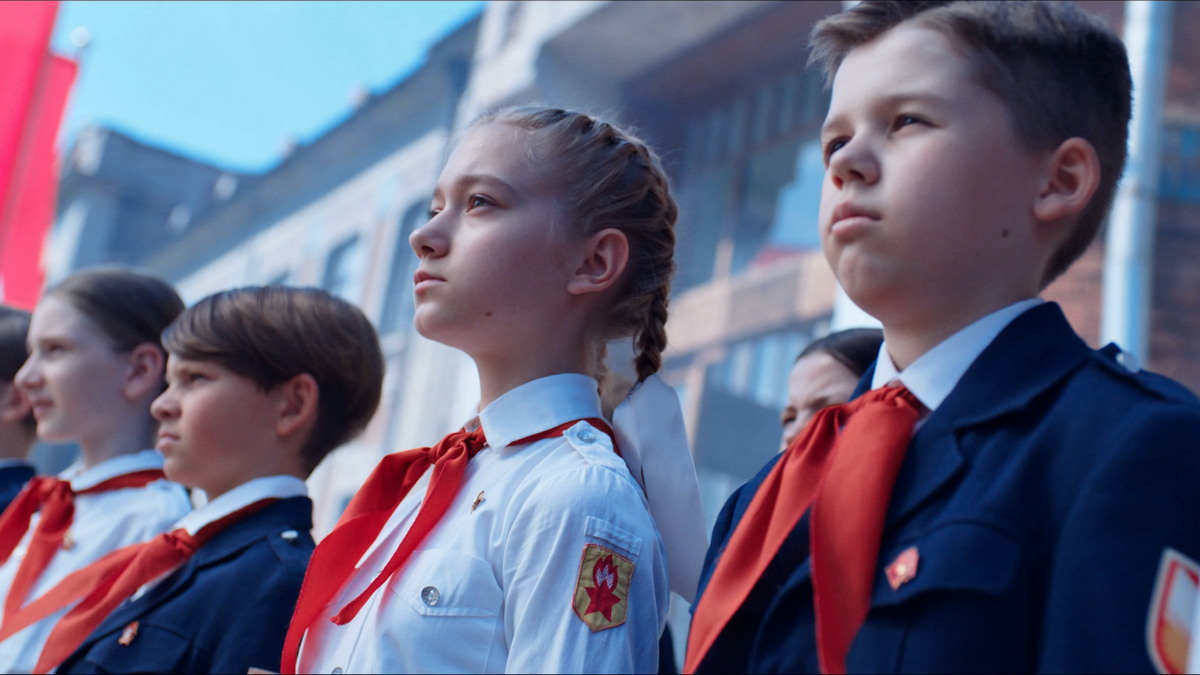 Тянуться к свету: вышла премьерная серия второго сезона сериала «Пищеблок»