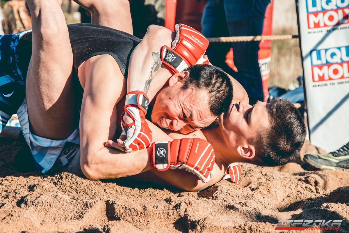 Новый заход уличных бойцов: не пропустите прямую трансляцию бойцовского вечера «Стрелка» в проекте «Большой эфир»