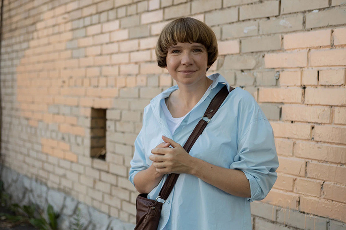 У нее все на карандаше: на «ТВ Центре» – премьера новых серий детектива «Соколова подозревает всех» с Ириной Рахмановой и Алексеем Матошиным