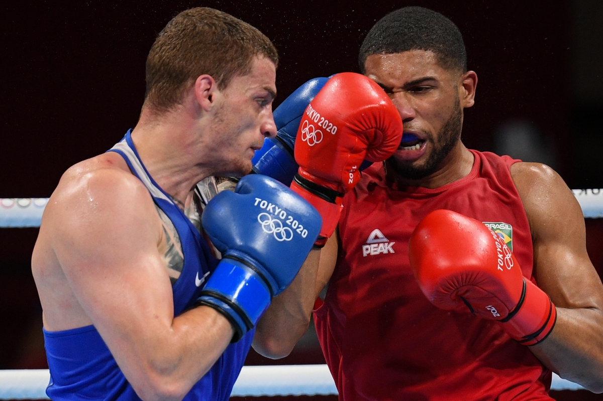 Папин против Валеры, Бакши дерется с Гарридо: смотрим большой бокс в «Бойцовском клубе» на РЕН ТВ