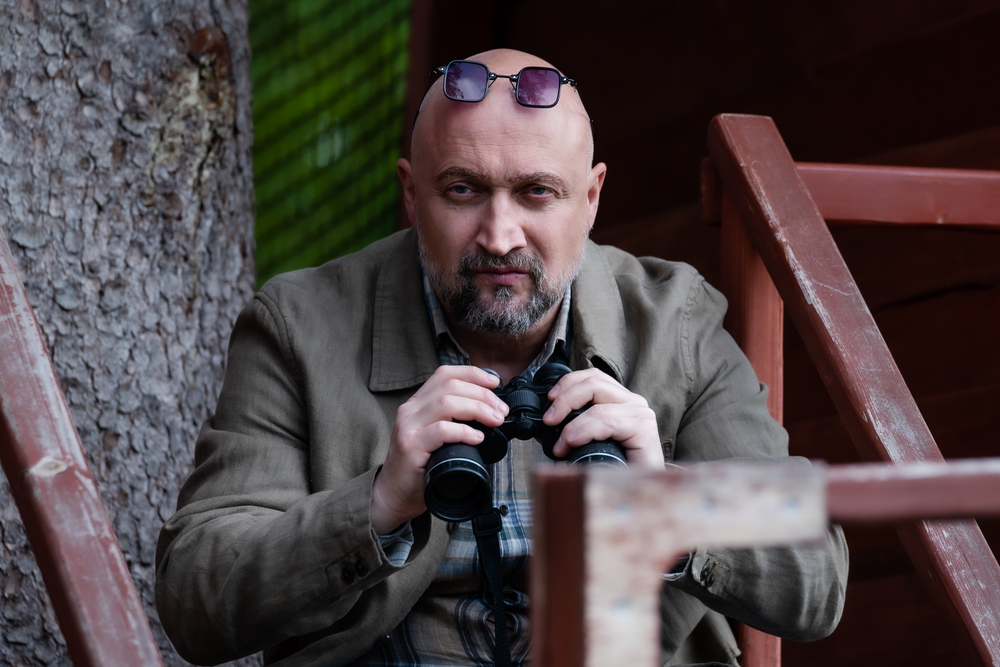 Денис Шведов и Гоша Куценко против суперзлодеев: когда состоится премьера сериала «Красный 5»