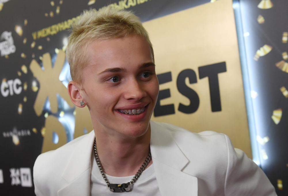 Сколько стоит правда: гостем первого выпуска шоу «Детектор» на «Пятнице!» стал Даня Милохин