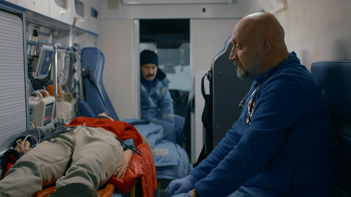 Новая должность Гоши Куценко: на НТВ выходит премьера восьмого сезона сериала «Скорая помощь»