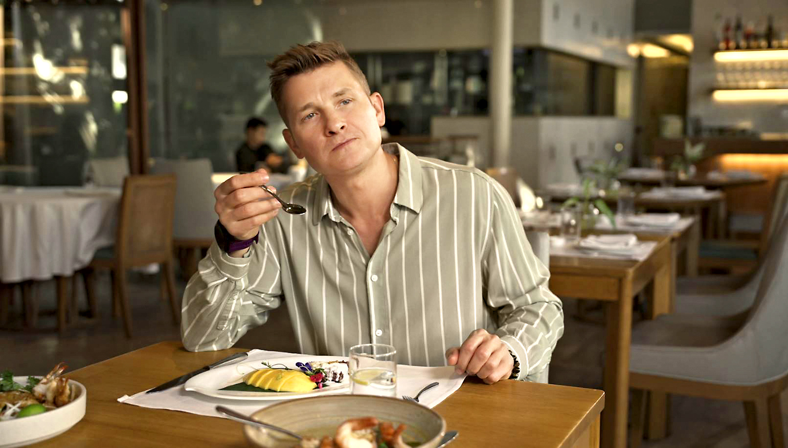 На СТС выйдут новые сезоны шоу «ПроСТО кухня» и «100 мест, где поесть» с Александром Бельковичем