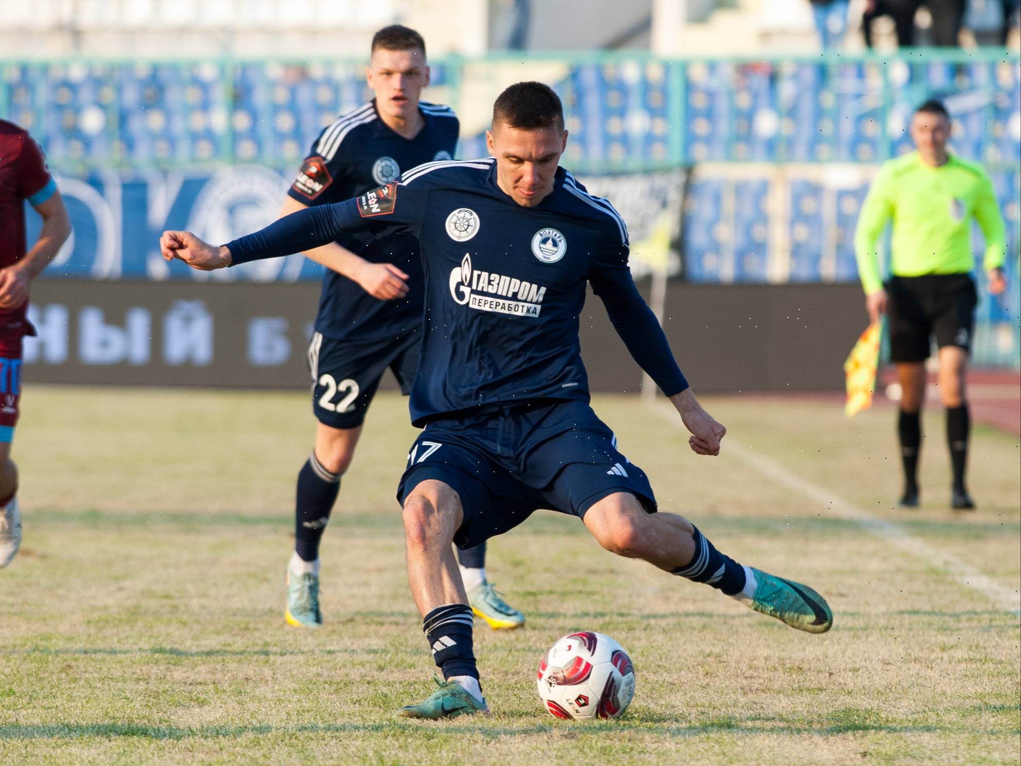 Суперматч «Волгарь» – «Ленинградец», «Челябинск» против «Волги», игры в столице и на Урале: воскресные матчи Второй лиги на канале «Мяч»