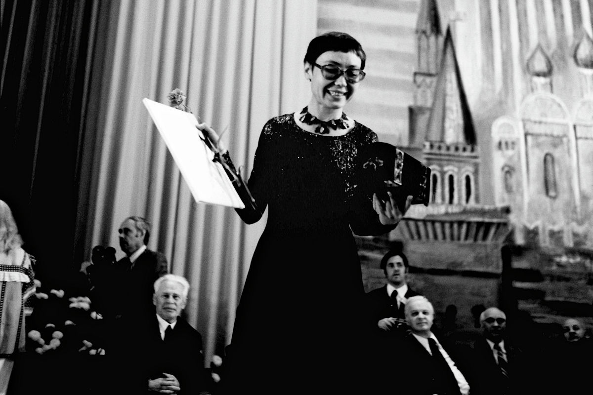 Смотрим в полночь: на этой неделе «Пятница!» покажет фильмы Динары Асановой