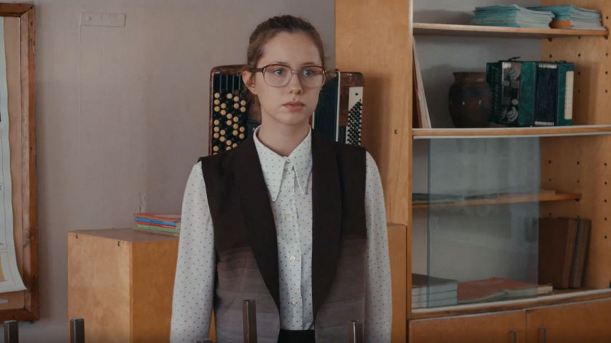 «Роскошных длинных волос не стало»: Кристина Исайкина о сериале «Хор», любимой роли, школьных годах и карьере