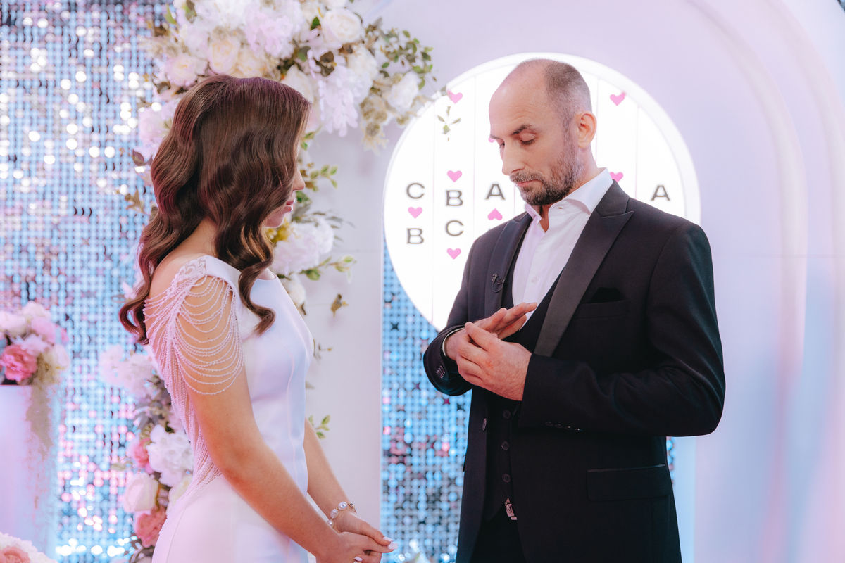 Давай поженимся... с незнакомцем: на «Пятнице!» стартует реалити «Свадьба вслепую», и известны первые участники
