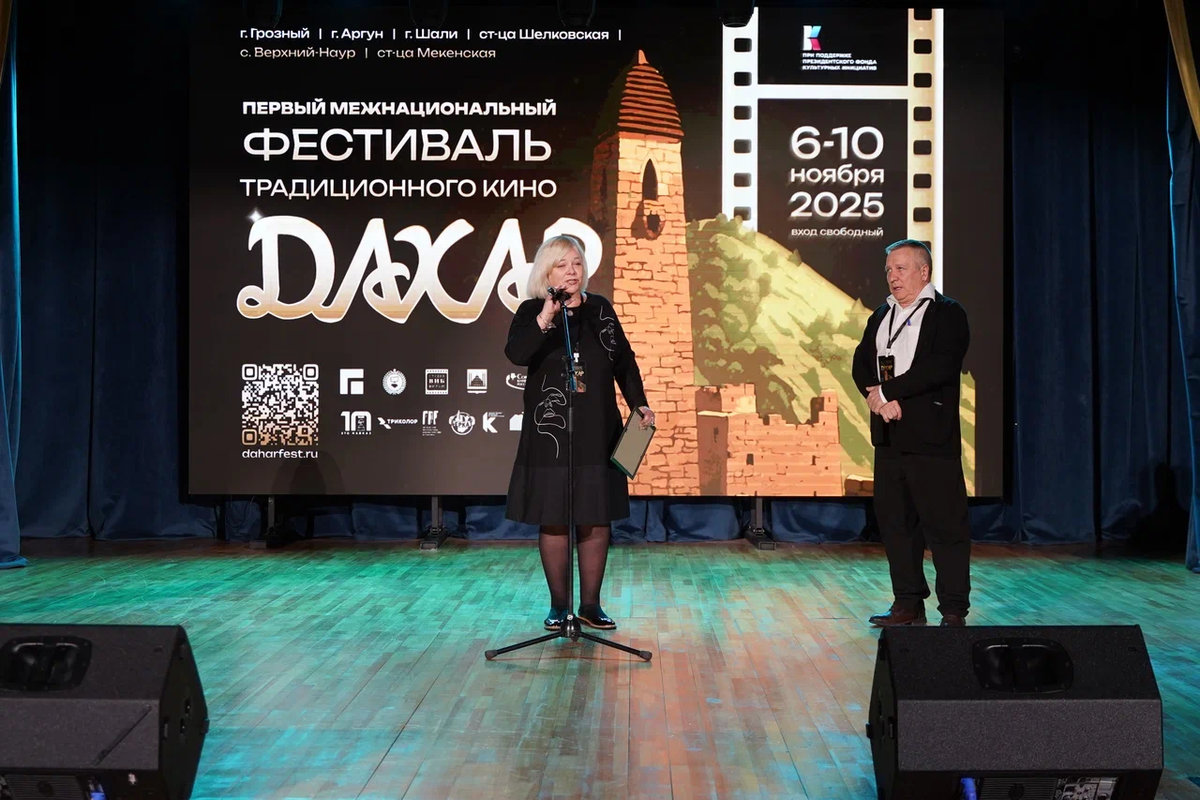 «Чувствуй», «Ковры говорят», «Нани»: каналы «Большой эфир» и «Эра» покажут лучшие фильмы фестиваля традиционного кино «Дахар»