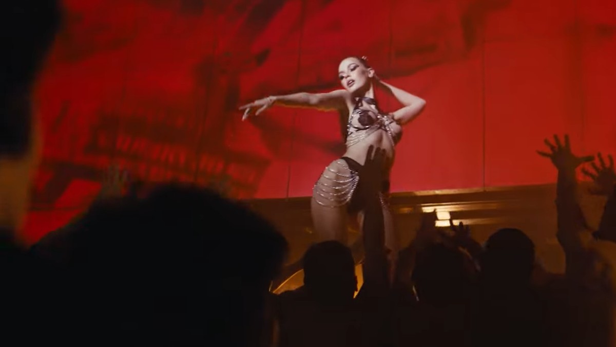 Неон, стразы и кровь: PREMIER показал трейлер сериала об изнанке эскорт-индустрии «Немодельное агентство»