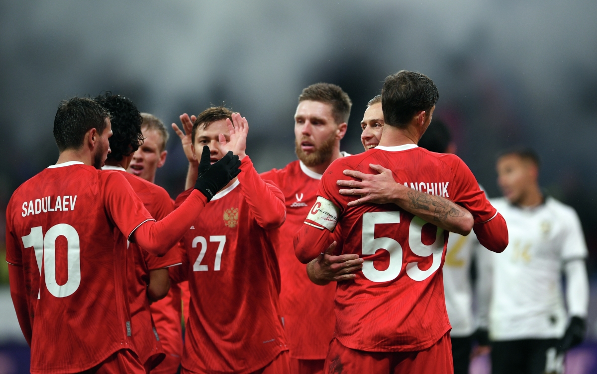 И снова наши против Латинской Америки: в среду смотрим футбольную схватку Россия – Перу на канале «МАТЧ!»