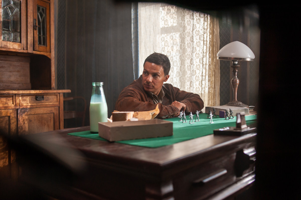 Краткое содержание 1–4-й серий военной детективной драмы «Враг у ворот» на Первом канале