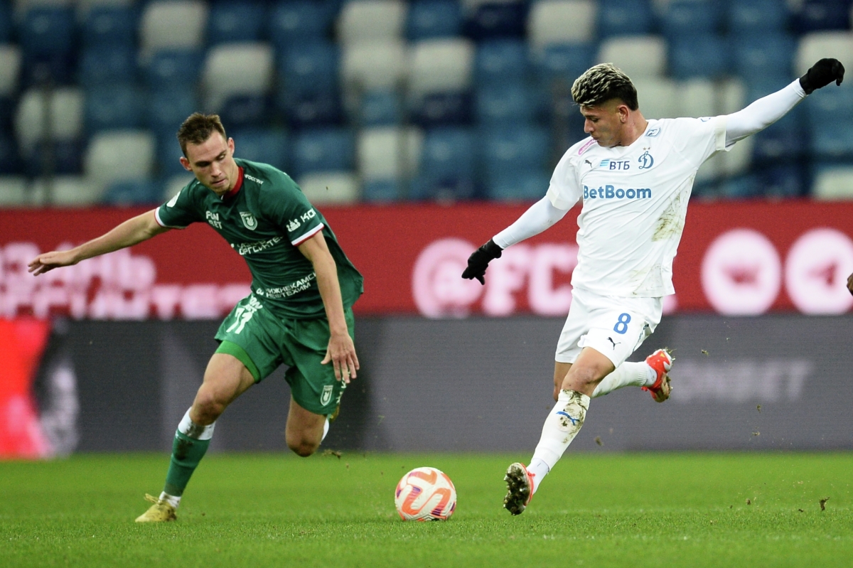 Не отставать от лидера: смотрим топ-матч 25-го тура РПЛ «Зенит» – «Химки» и игру «Динамо» – «Рубин» на телеканале «МАТЧ!»