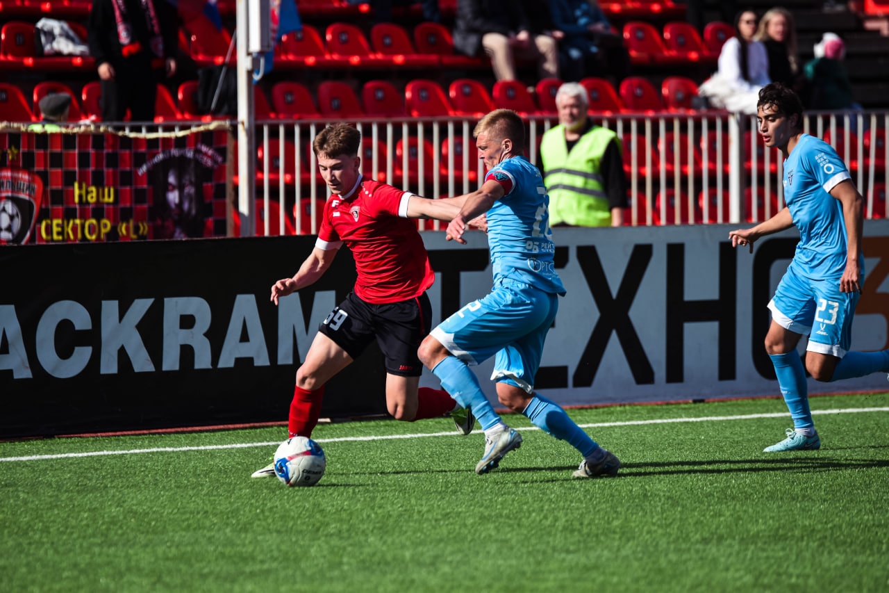 Битва на Кавказе, схватка лидеров в Домодедово, ничейное «Торпедо» в Иваново: Вторая лига на канале «Мяч» в среду