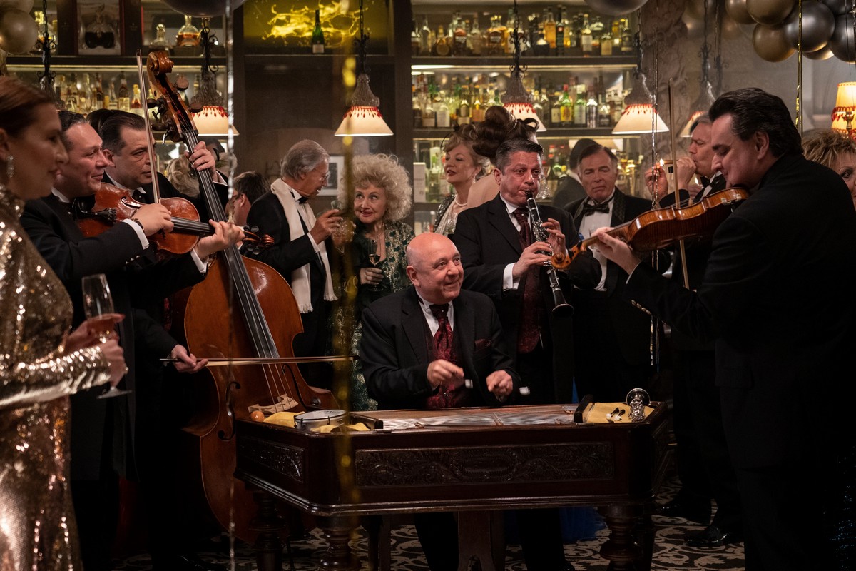 Рурк и Петров в фильме маэстро: в кино выходит финальная комедия Романа Полански «Дворец»