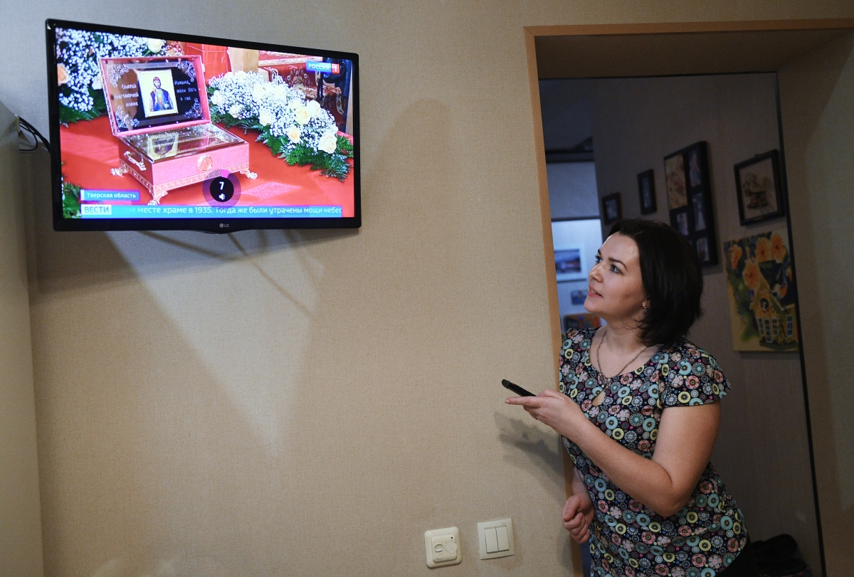 «Триколор» выяснил, как часто жители регионов смотрят по ТВ новости, шоу, кино и сериалы