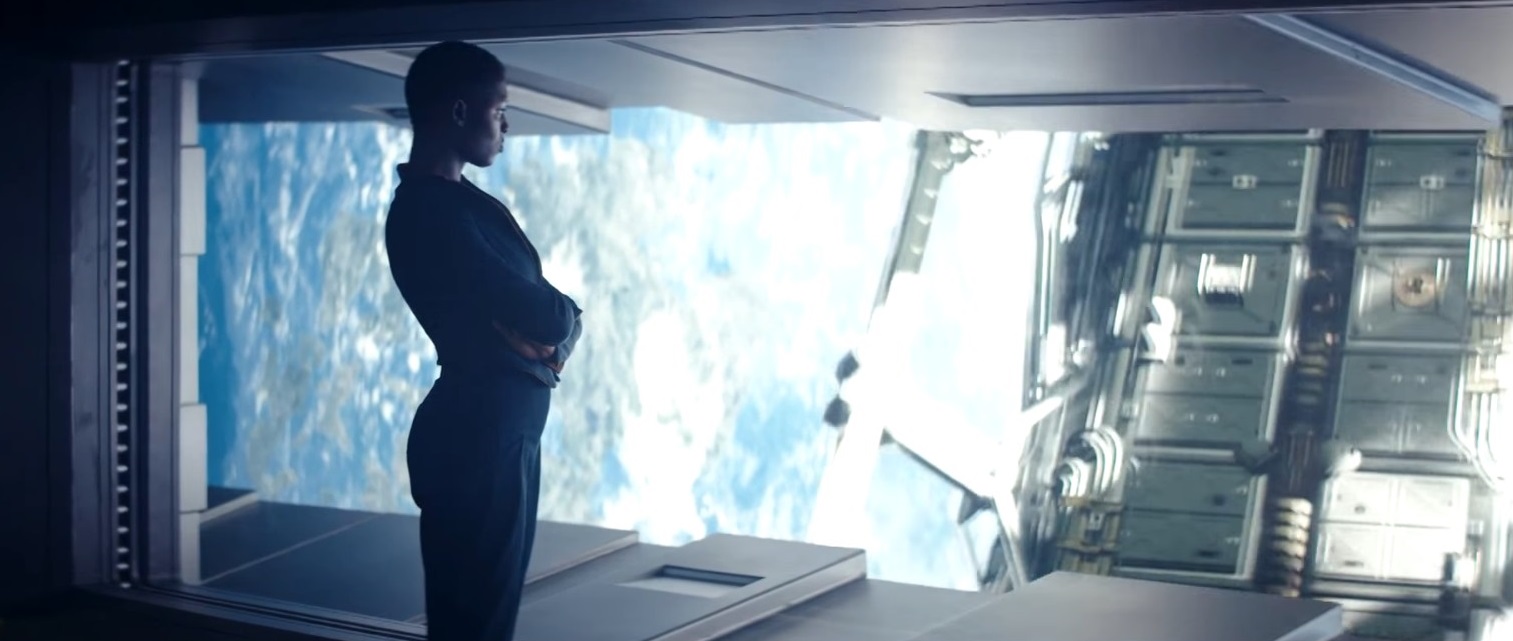 Дом с призраками в космосе