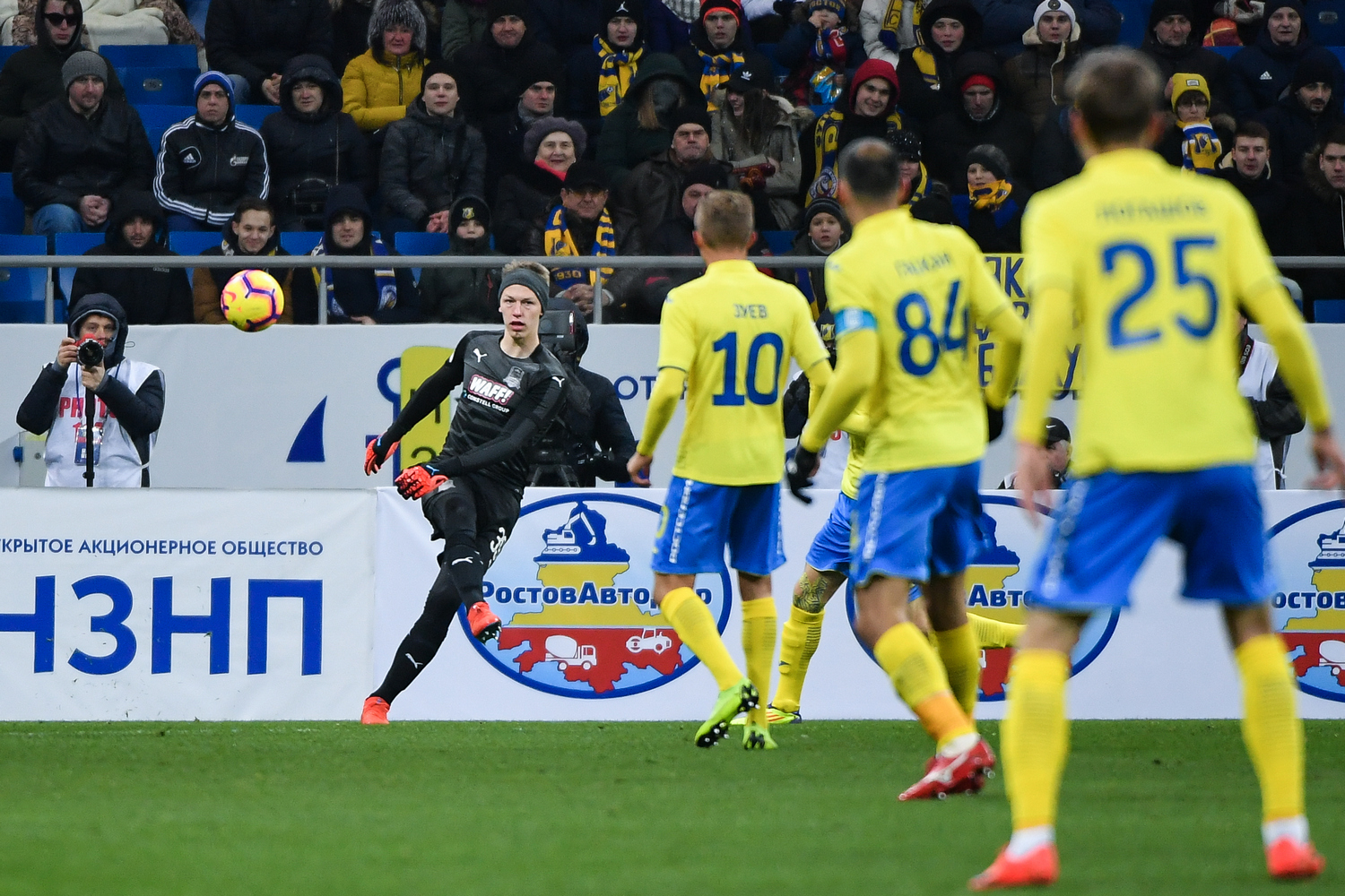 Входим в футбольную весну