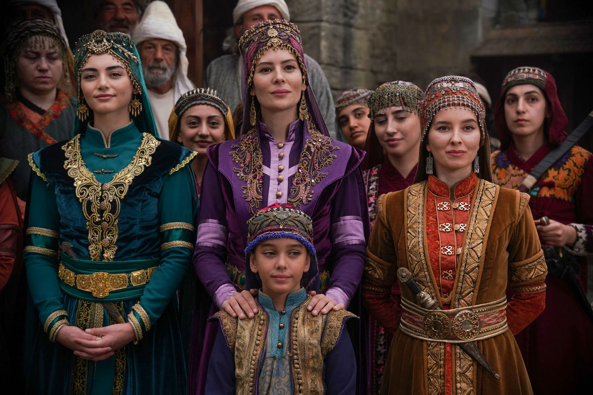 Бурак Озчивит у истоков турецкого государства: «Триколор» покажет на ТВ продолжение сериала «Основание: Осман»