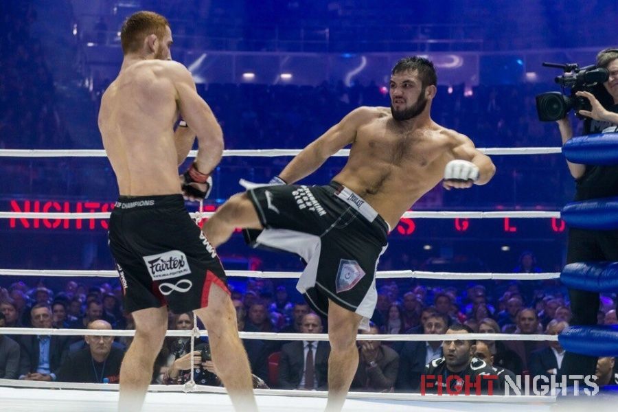 Суровый юбилей «Боевых ночей»: смотрим турнир AMC Fight Nights 100 на «МАТЧ! Боец»