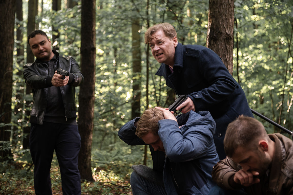 На смену Паше Семенову и Фоме придут «Пальцы»: НТВ после финала «Невского» покажет сериал про лихие 90-е