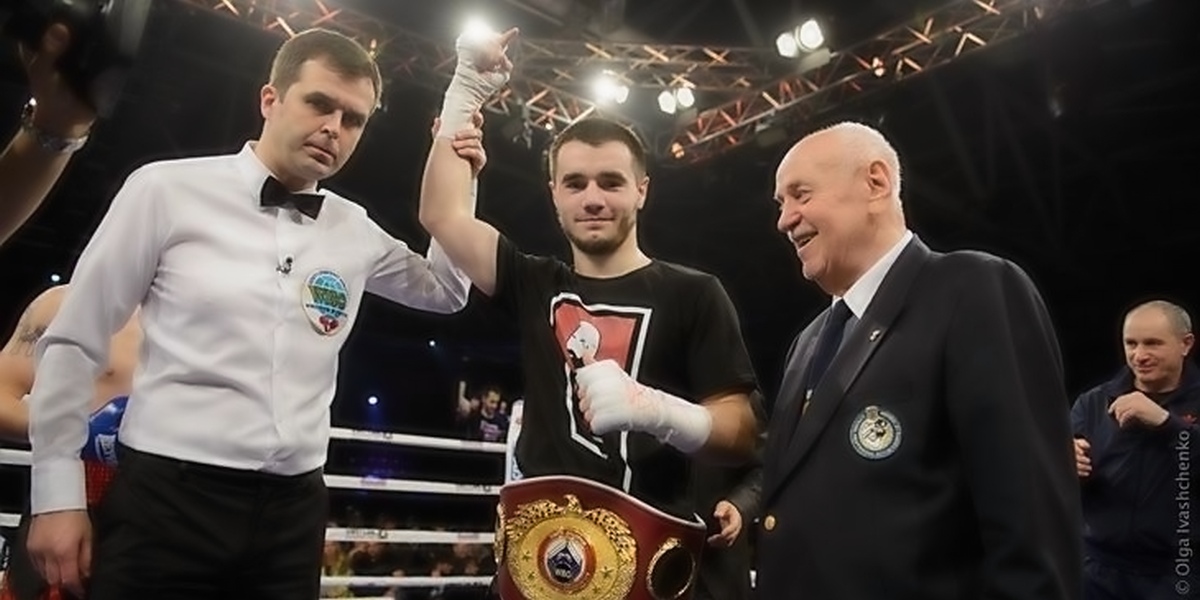 Два пояса в «Крыльях Советов»