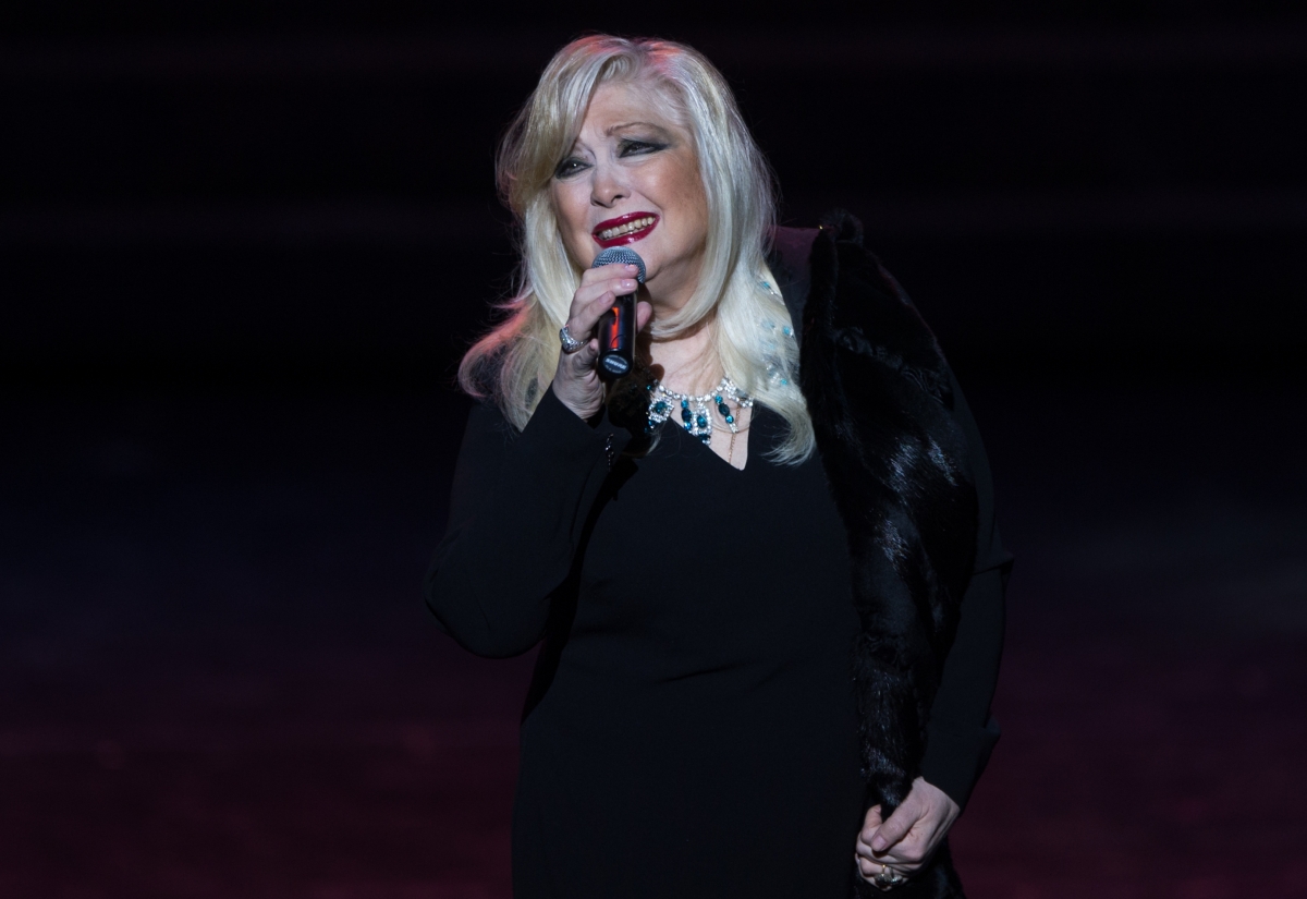 Первый канал посвятит спецвыпуск «Сегодня вечером» и фильм «Дядя Ваня» памяти Ирины Мирошниченко