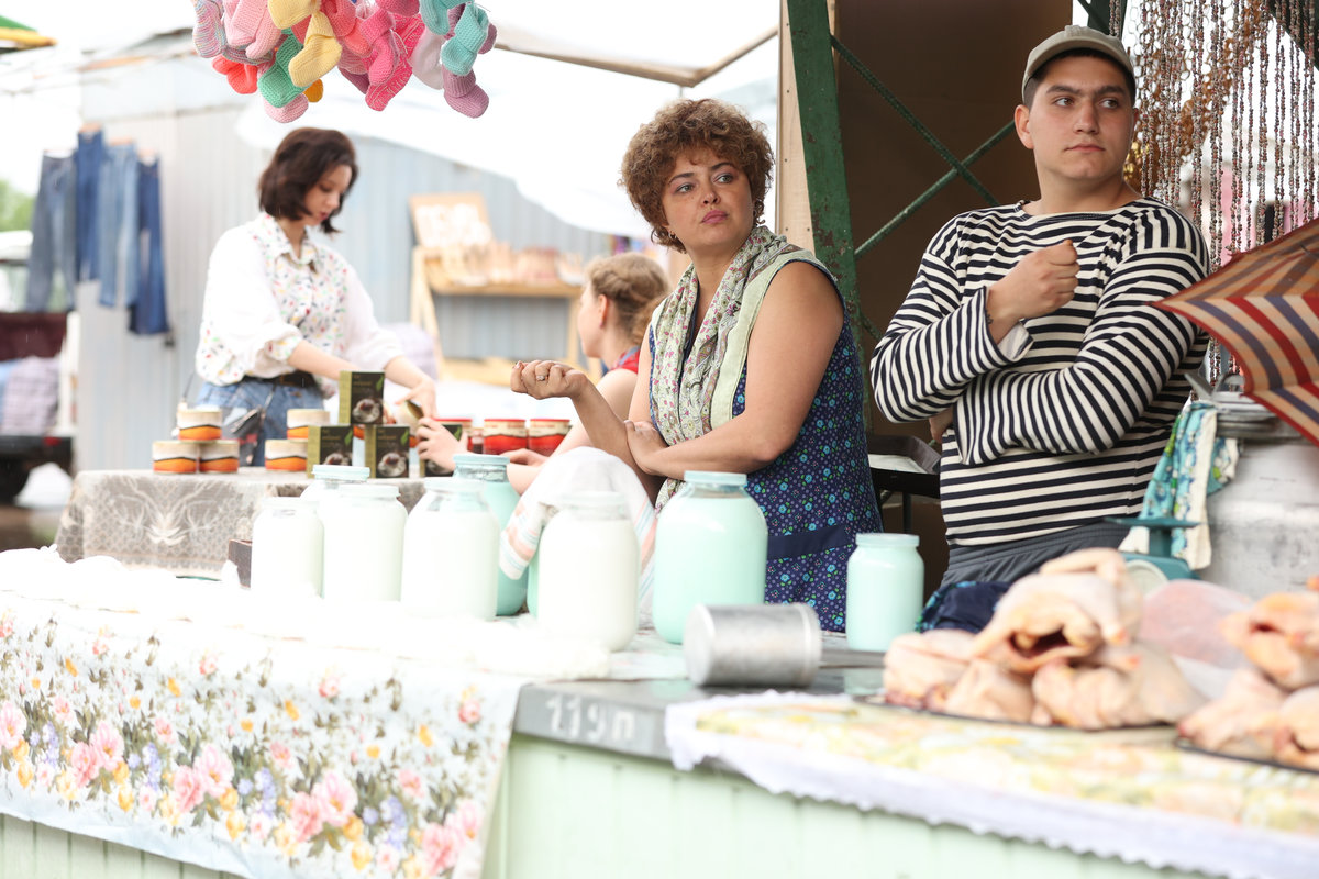 Назад в лихие 90-е: на телеканале «Россия 1» стартует премьера второго сезона сериала «Лимитчицы»