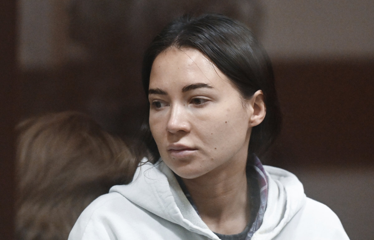 О болезни Лерчек, жене Алибасова и юбилее Аниты Цой: на Пятом канале выходит новый выпуск «Светской хроники»