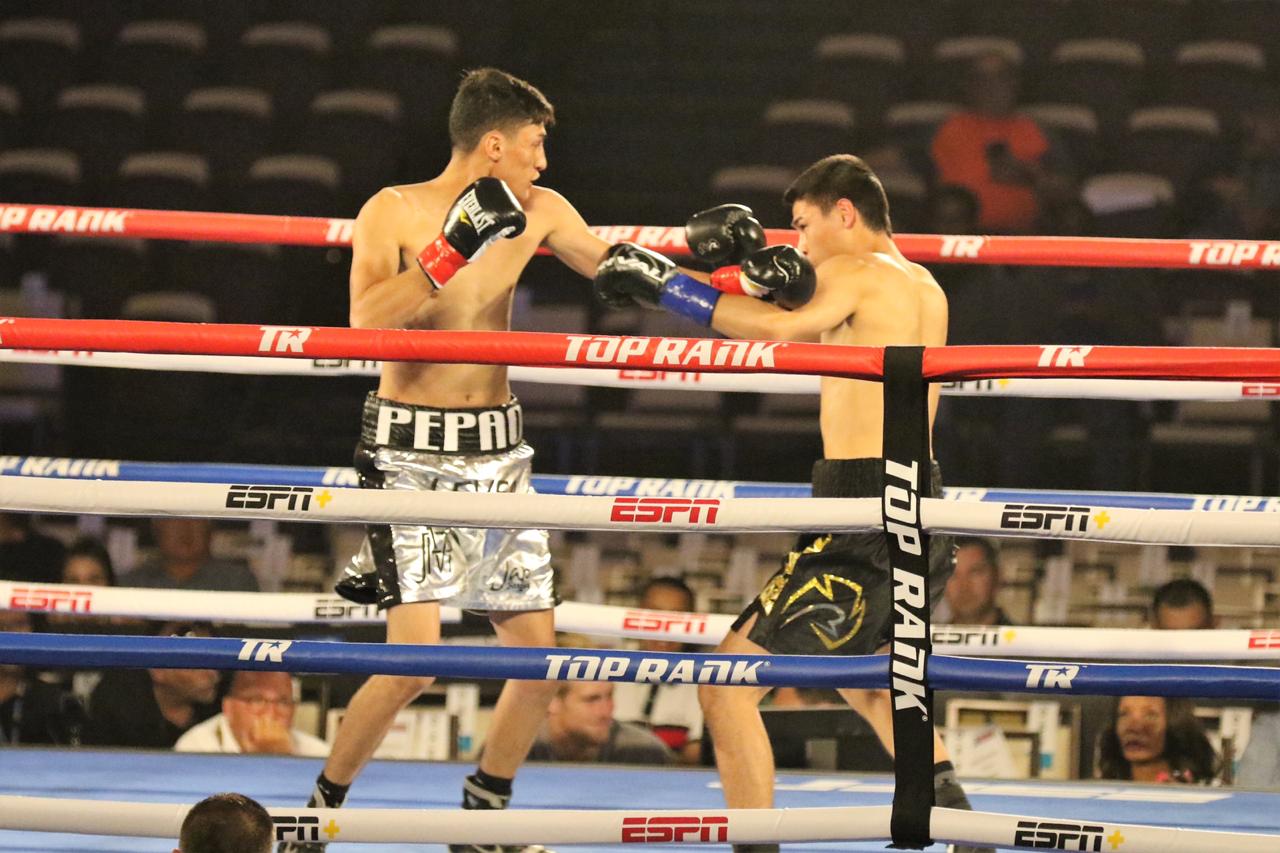 Новые бои в Екатеринбурге: смотрим большой бокс на «МАТЧ! Боец»