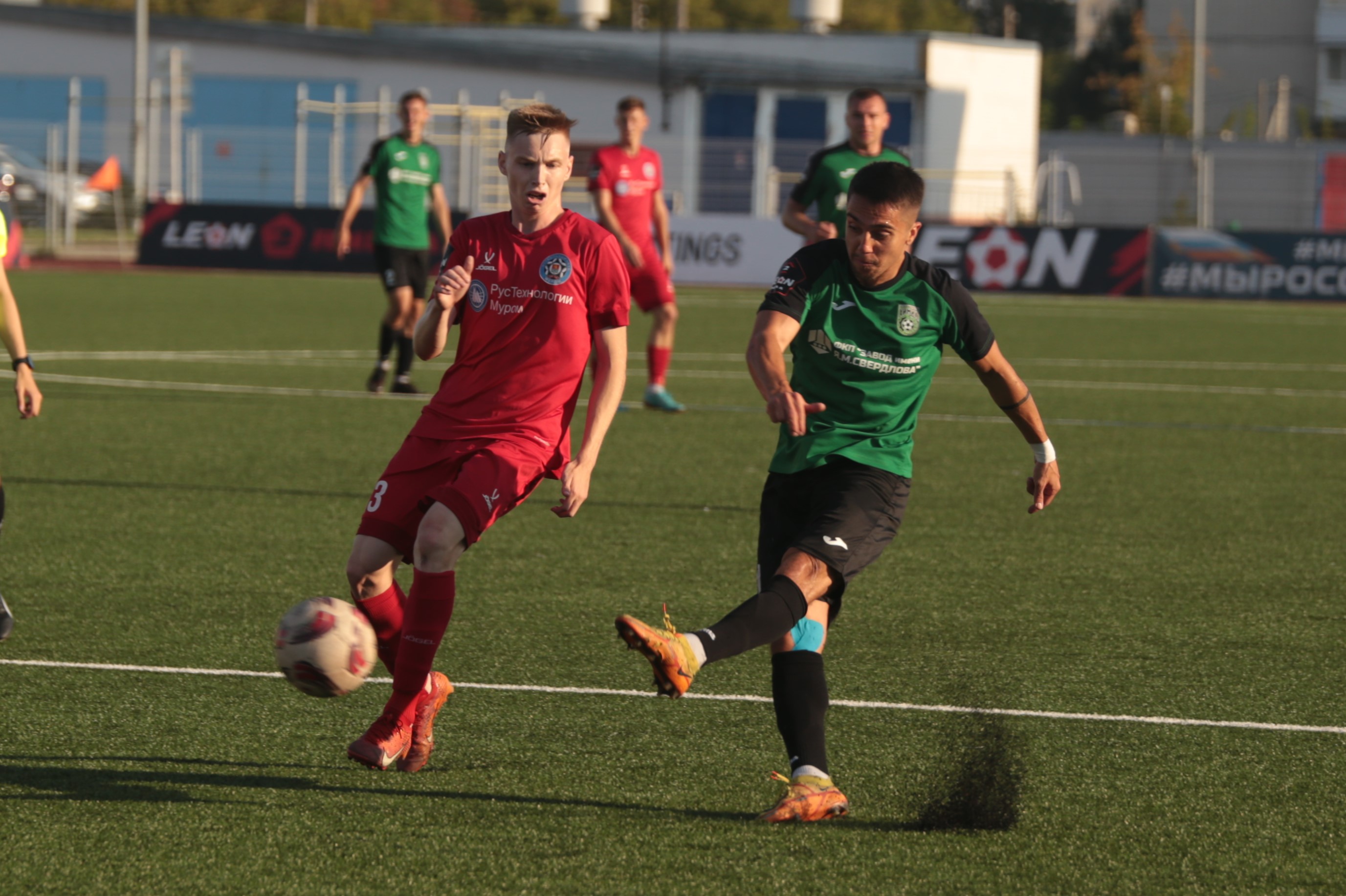 Динамовское дерби, встреча из Первой лиги, битвы в Сибири: не пропустите трансляции Второй лиги на каналах «Футбольный» и «Спортивный»