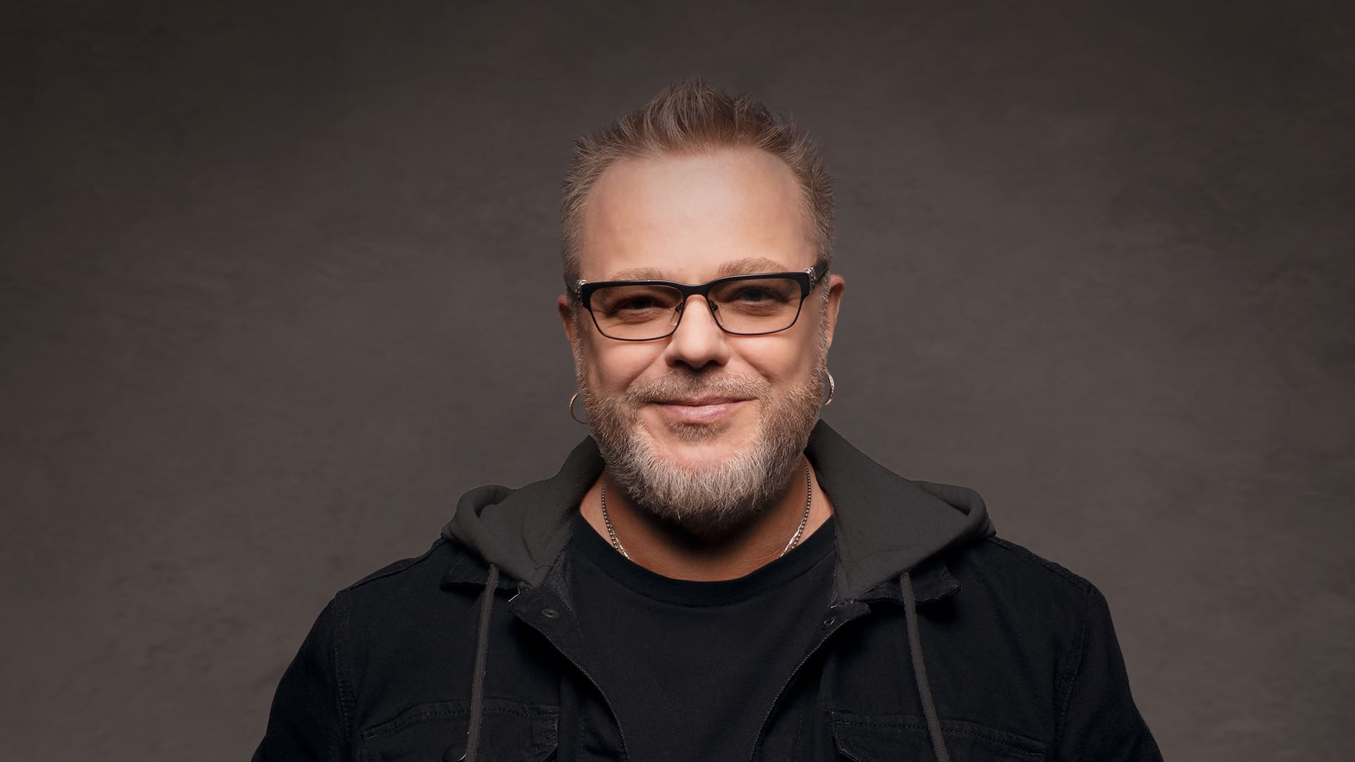 Самый узнаваемый голос: Владимир Пресняков сделает подарок всем женщинам на 8 марта