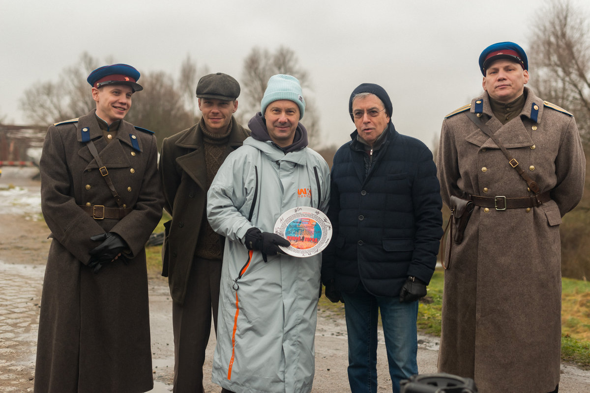 В Санкт-Петербурге идут съемки ретродетектива «Чужой город» со звездой «Первого отдела» Сергеем Жарковым