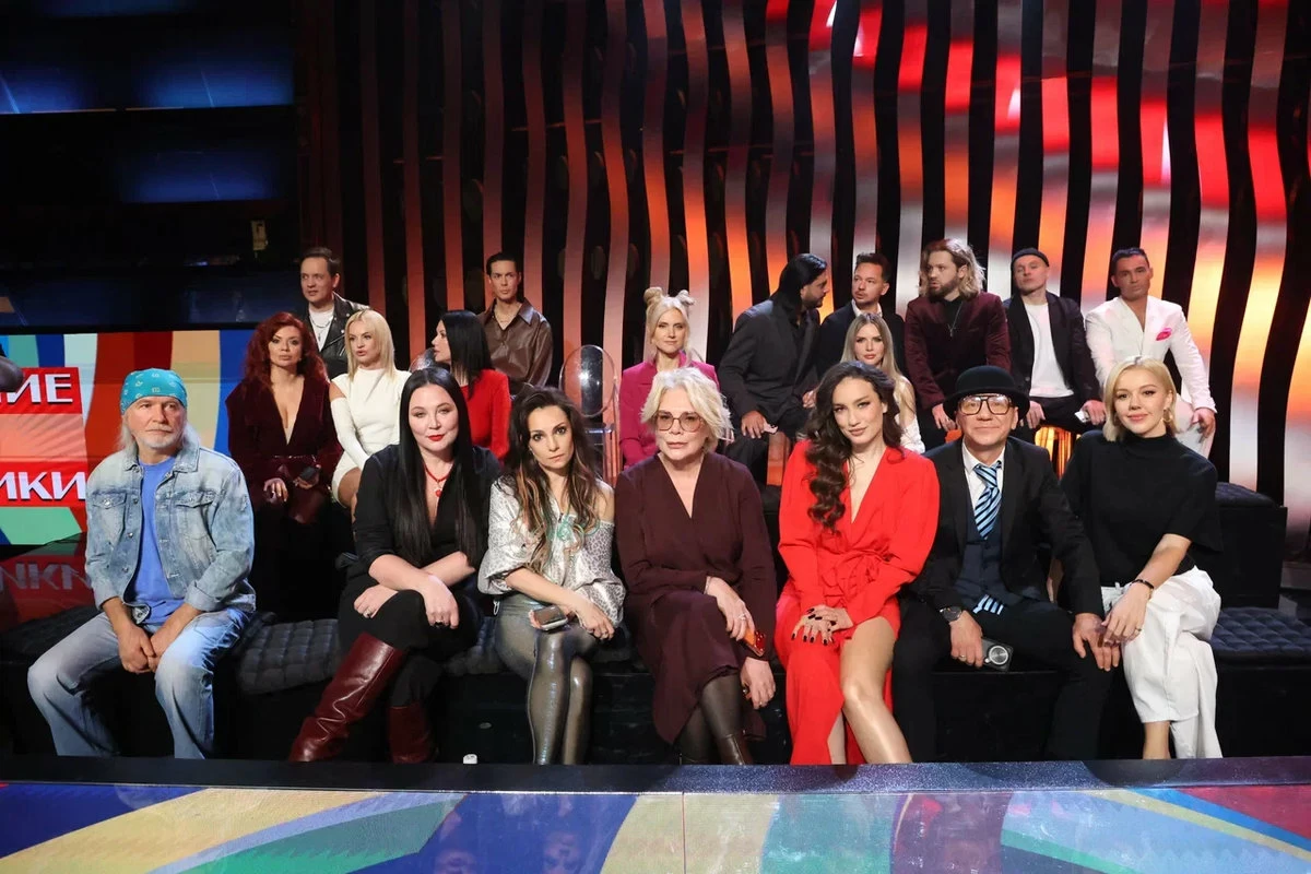 На Первом канале в новом выпуске шоу «Достояние Республики» соберутся участники всех сезонов «Фабрики звезд»