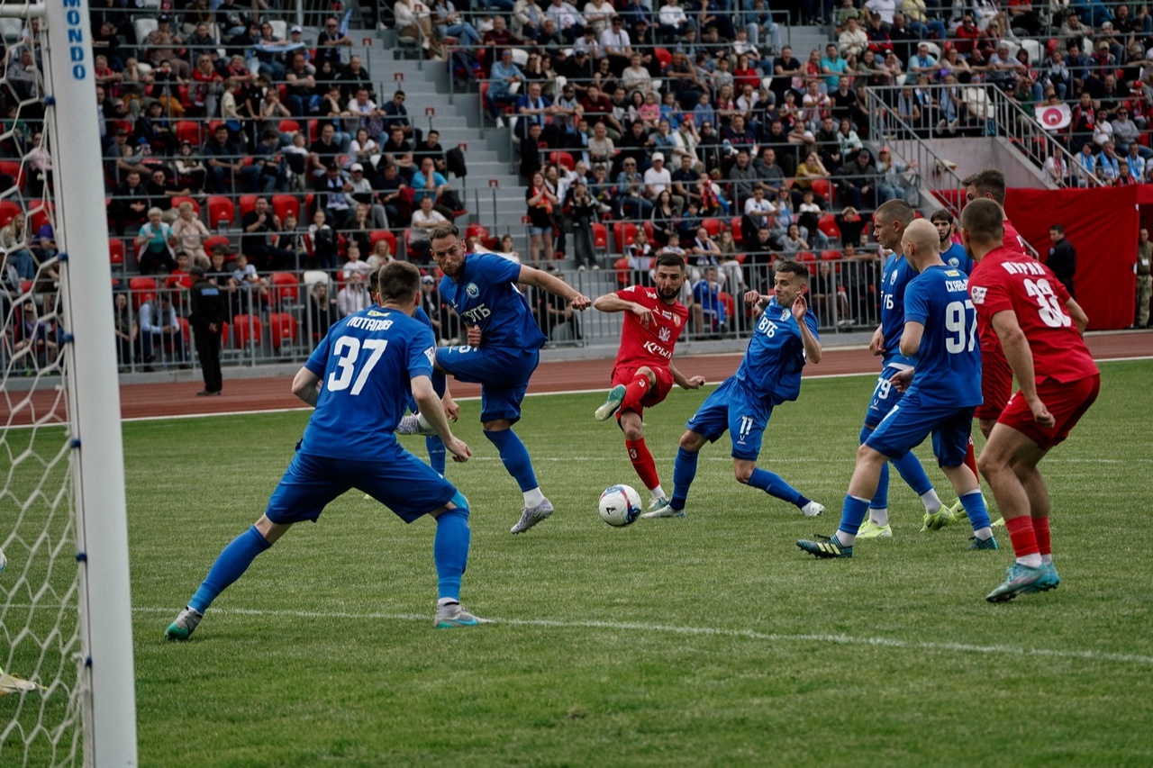 Смотрим матчи Второй лиги «Калуга» – «Родина-2», «Динамо-СПб» – «Металлург» и «Севастополь» – «Рубин» на каналах «Мяч» и «ТВ Спорт»