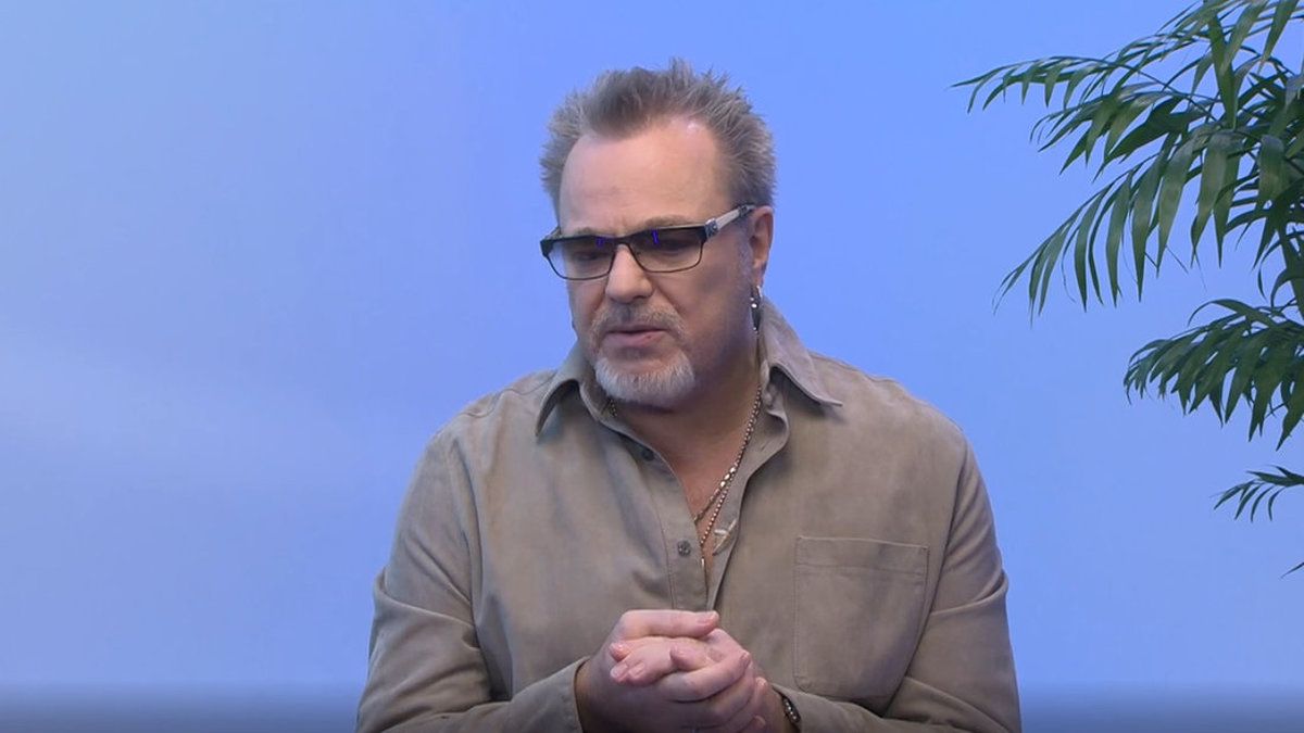 Все нормально у хулигана: Владимир Пресняков раскроет секреты своих суперхитов в  проекте «Хит Сториз» на МУЗ-ТВ