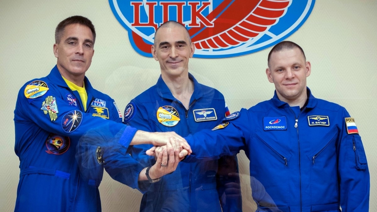 Месяц на орбите: не пропустите в «Большом эфире» Триколора сеанс прямой связи с МКС