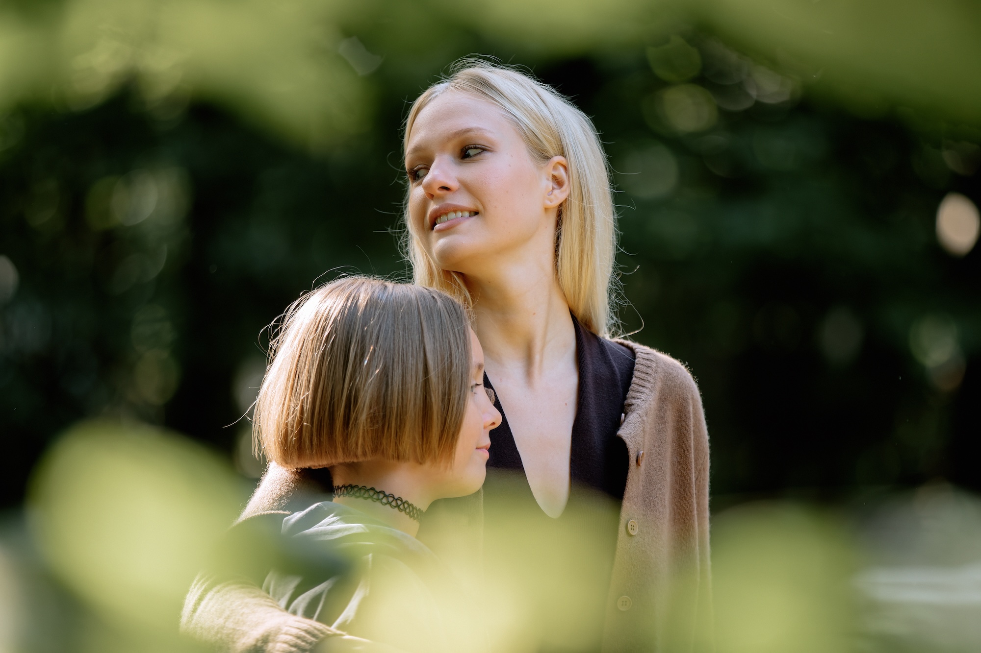 Женский взгляд: стартовали съемки детективного сериала «Пустая комната» с Анной Михалковой и Лизой Базыкиной