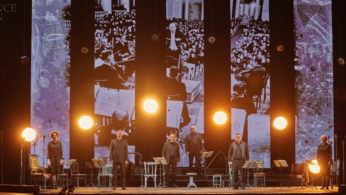 Жизнь и работа артистов блокадного Ленинграда: не пропустите только в Триколоре спектакль «Музы сопротивления»